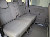 広々とした座面で、後部座席も疲れ知らずです♪