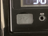 【USBポート】USBポートも装備されています♪スマートフォンのオーディオに連携も可能です。今や欠かせない装備の一つです!