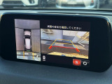 【360&deg;ビューモニター】専用のカメラにより、上から見下ろしたような視点で360度クルマの周囲を確認することができます☆死角部分も確認しやすく、狭い場所での切り返しや駐車もスムーズに行えます。