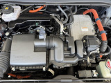 チェーン駆動の、4気筒DOHCエンジンと2モーターのハイブリッドシステムです。