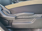 一人一人に合ったポジションにシートを細かく調整することが出来ます。長時間の運転でも疲れにくくなり、安心して運転することに寄与します。
