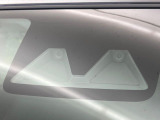【スマートアシスト】走行中に前方の車両等を認識し、衝突しそうな時は警報とブレーキで衝突回避と被害軽減をアシスト。より安全にドライブをお楽しみいただけます。