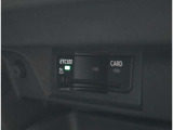 【ETC2.0車載器】 ビジネスシーンから休日の高速ドライブに至るまでもはや必須の装備となりましたETC車載器。DSRC対応で、渋滞などの交通情報もよりダイレクトに受信できます。