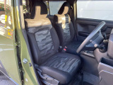 運転席シート廻りは使用感も少なく、良好な状態となっています。丁寧に使われていたことがよくわかりますね。