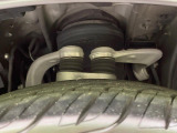 お車を安心してお乗りいただく為には、足回りの定期点検が欠かせません。サービスサポート(有償保証)では無料点検もご提供しており、安心のカーライフをお過ごしいただけるサポート体制が整っています。