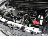 アイドリングストップ機能がついているので、停車時にエンジンを止めて燃料消費を抑えます。環境にもお財布に優しいですね♪