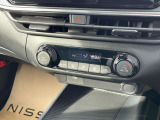 ☆ 【オートエアコン】 一度お好みの温度に設定すれば、車内の温度を検知し風量や温度を自動で調整。暑い&hellip;寒い&hellip;と何度もスイッチ操作をする必要はありません。快適な車内空間には必須の機能です☆