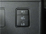 運転席にシートヒーターを装備しております。