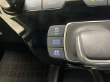 ビークルスタビリティコントロール、いわゆる横滑り防止装置です。ABSと連携し、高いレベルでの安全走行が可能となっております。装置に頼らず、安全運転を心がけましょう。