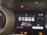 【プリクラッシュセーフティー】前方の自動車を検知し、追突の危険性が高まったら、音や警告灯などで警告し、ドライバーにブレーキ操作を促します!