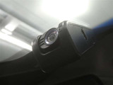【ドラレコ搭載車】今や必需品のドライブレコーダー搭載車です。万が一のトラブルのときにも役に立つドライブレコーダーを装備しています。側面衝突や幅寄せ・割り込み対策に!