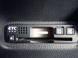 ■【ETC車載器】が装備されています。セットアップをしてお渡しとなり、ETCカードを差し込むだけで高速道路の利用が可能です。