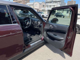 【なんでもご質問ください】お客さまが安心安全でお車選びができるように、仕入れ前の使用状況からしっかり説明させていただきます。