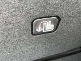 リアシートにはチャイルドシート固定用のISO FIX対応取り付け装置を左右2ヵ所装備しています。