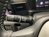 【電子制御パーキングブレーキ】指先で操作が簡単。スイッチを引くだけでパーキングブレーキの操作が可能です。