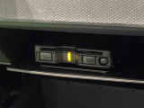 ETCカードを挿入することで高速道路を利用する際の支払いがキャッシュレスになったり、ETCスマートインターチェンジが利用できたり、とても便利なアイテムです!保証は修理保証のみとなります。