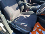 運転席の座面です。座面の前側にG'sのロゴがあります。