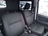運転席は、前後スライドができるようになっています