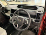展示車両、並びに展示場の清掃を心掛けております。お車もご納車前にしっかり洗車して、清潔感が感じられる状態でお渡し致します。