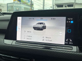 ナビゲーションをはじめ、オーディオ&ビジュアルや車両に関する情報などを集約。すべての操作を大型タッチパネル・ディスプレイで直感的に操れるシステムです。