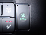 エンジン、エアコンなどを制御し低燃費な『ECONモード』に、また走りを楽しみたいとき、空調など快適性を重視したいときにはスイッチOFFで通常モードに切り替えができます!