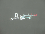カラーヘッドアップディスプレイ付き。少ない視線移動で情報を確認できるので、運転の疲労軽減に繋がりますよ♪