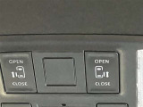 両側電動スライドドア付き、運転席にいながら開閉もラクラク