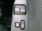 運転席はオートタイプのパワーウィンドウです。車内の換気もスムーズです。