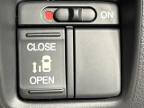 【パワースライドドア】スマートキーや運転席のスイッチでスライドドアの開閉が可能♪電動だから力を入れてドアを開ける必要が無く、小さいお子様でも、重い荷物を持っている時もラクに開け閉めできます♪