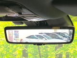 【デジタルインナーミラー】後席の大きな荷物や同乗者で後方が確認しづらい時でも安心!カメラが撮影した車両後方の映像をルームミラー内に表示。クリアな視界で状況の確認が可能です!