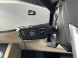 ●アダプティブクルーズコントロール『設定した速度で前方車両に追いつくと、安全な車間距離を自動で調整して前方車両を追従します。長距離ドライブでの疲労を軽減する大変重宝する機能です。』