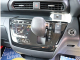 【車屋】として、長く車業界に従事した経験豊富なスタッフが多数在籍しております。