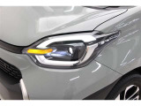 LEDヘッドライトです。デザイン性がよくとても明るいので、夜間の走行や悪天候でも安心です。しかも長寿命!