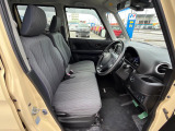 運転席シート廻りは使用感も少なく、良好な状態となっています。丁寧に使われていたことがよくわかりますね。