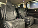 車内もキレイで嫌な臭いもありません☆車内の臭い、汚れが気になる方は内装のスチームクリーナーも施工可能です♪