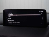 【Bluetoothオーディオ】Bluetoothオーディオも対応でスマートフォンからお気に入りの音楽を車内で楽しめます。今となればマストアイテムですね。