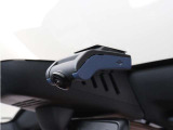 【ボルボ・ドライブレコーダー・360 駐車監視機能付】フロントカメラは水平360&deg;/垂直240&deg;を録画可能。前方/後方において映像を鮮明に録画します。大型バッテリーにより駐車監視用長時間録画にも対応。