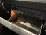 グローブBOX左側にETCついてます