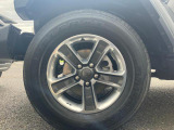センターキャップにはJeepのロゴが入っております