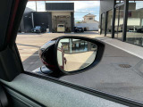 オレンジの点滅で後ろからきている車など、教えてくれます♪