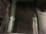 【もしも】の時のために自動車保険だけではなく、JAFのご説明もさせて頂いております。保険は「クルマ」、JAFは「人」にかかるものです。保険+JAFでさらに安心です。