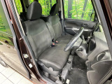 運転席シート廻りは使用感も少なく、良好な状態となっています。丁寧に使われていたことがよくわかりますね。