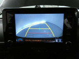 【バックモニター】・・・気になる後ろの見通しも、車庫入れに大活躍☆運転が困難な場所でも、しっかりサポート!心強い味方のモニターです♪