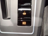☆電動パーキングブレーキ搭載!坂道や渋滞時に便利なオートホールド機能も装備していますよ。