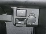 シガーソケット用の充電器が使用可能です!