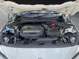 安心のBMW認定中古車は100項目の箇所を徹底的にチェック致します。機械的な箇所や電気系、コンピューターなどをご納車前に点検し、交換基準に達した部品は全て新品に修理返品した後にご納車致します。