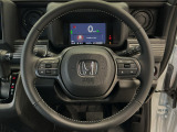 運転にかかわる様々な操作を安全に行えるように視点移動が少なく操作性に配慮されたスイッチ類が凝縮されたコクピットです。