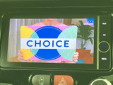 テレビ番組を画面で視聴できる装備です。停車中の休憩時間などに映像を楽しめ、車内で過ごすひとときに便利。画面表示も見やすく、番組内容を確認しやすい仕様です。