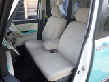 ★屋根付き展示場あり★雨でも雪でもごゆっくり現車確認が可能です★内外装クリーニング済みできれいな車をご覧いただけます★全車走行テスト実施済み入庫時走行テスト後に展示しておりますのでご安心ください★