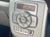 【オートエアコン】一度お好みの温度に設定すれば、車内の温度を検知し風量や温度を自動で調整。暑い&hellip;寒い&hellip;と何度もスイッチ操作をする必要はありません。快適な車内空間には必須の機能ですね♪